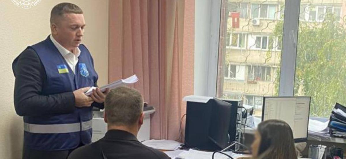 ❗️Чиновник Голосіївської РДА викрав майже мільйон гривень на ремонті укриття