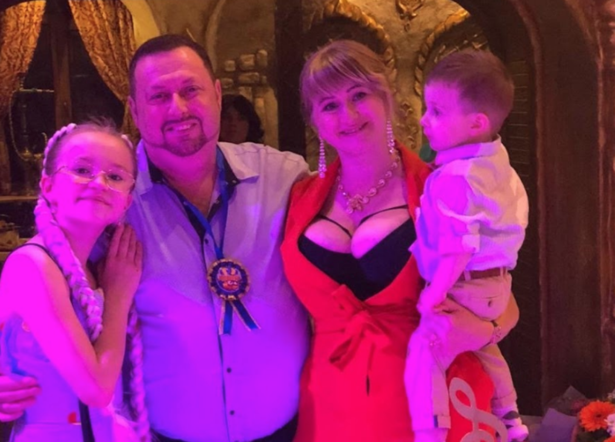 2 квартири, 3 машини і будинок придбала за рік українка Марина Корнієнко яка живе на допомогу з безробіття