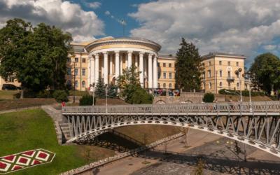 🏛 АРМА передала Жовтневий палац людям з орбіти 95 кварталу