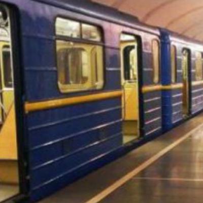 Полный локдаун. В Киеве закроют метро и остановят транспорт?