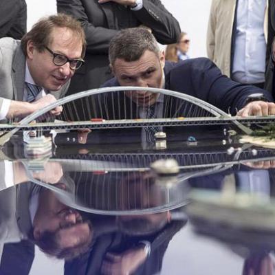 Кличко утопит еще 1,19 млрд грн в Подольском мосту