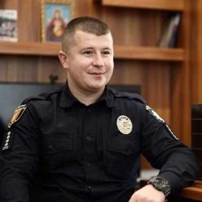 Toyota Prius за 5000 грн придбала дружина головного патрульного Львівщини Андрія Крутня