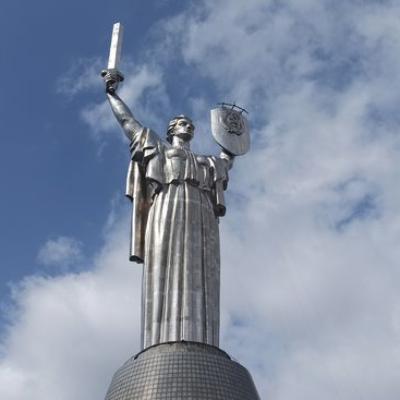 Офшор під монументом: суд залишив в оренді компанію з Белізу в самому серці “Батьківщини-Матері”